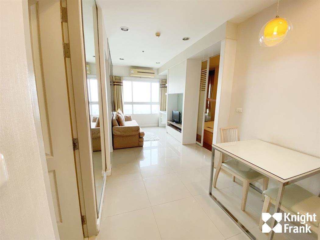 Q. House Condo Sathorn